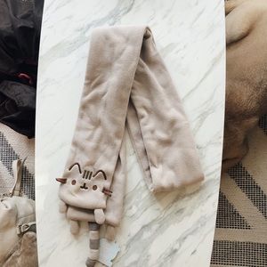 Pusheen Scarf